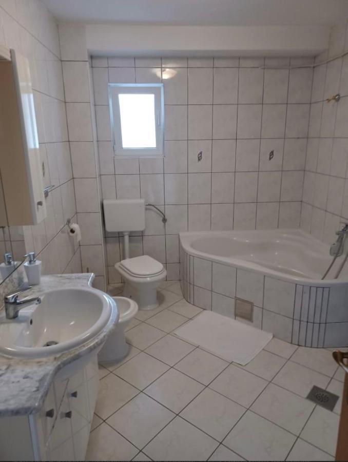 Apartmani Adria Трогир Экстерьер фото
