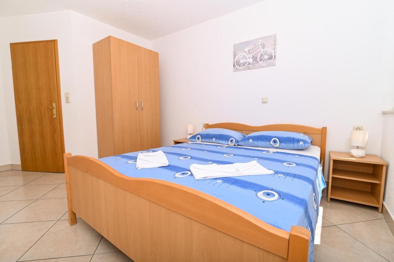 Apartmani Adria Трогир Экстерьер фото