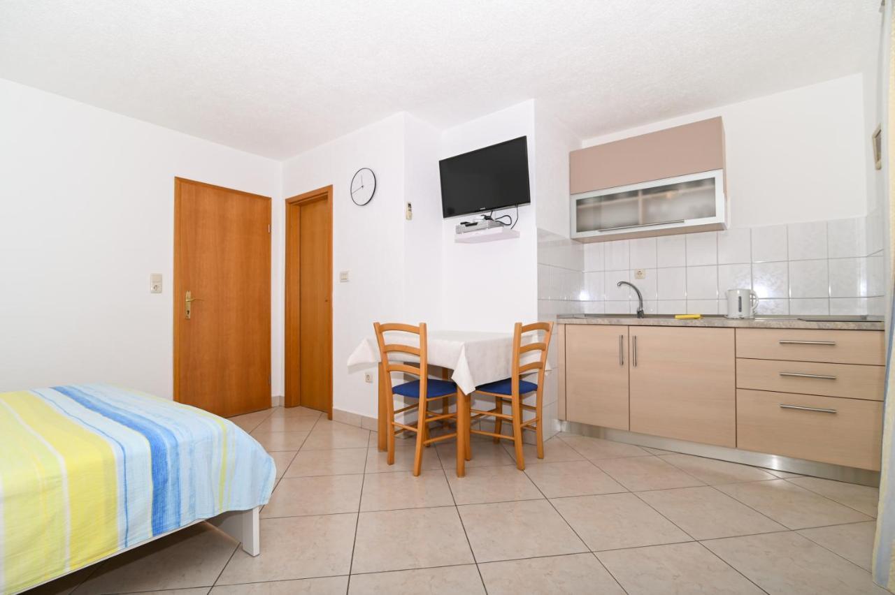 Apartmani Adria Трогир Экстерьер фото