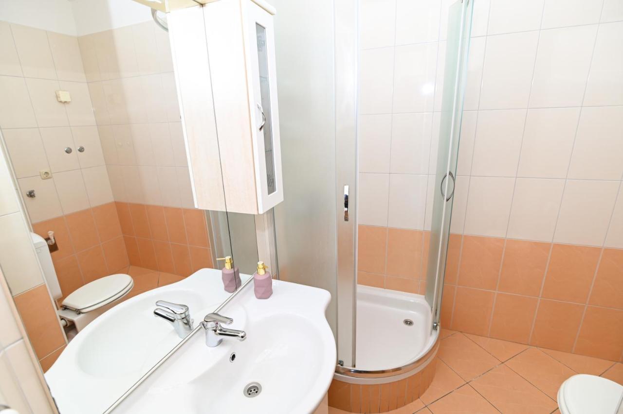 Apartmani Adria Трогир Экстерьер фото